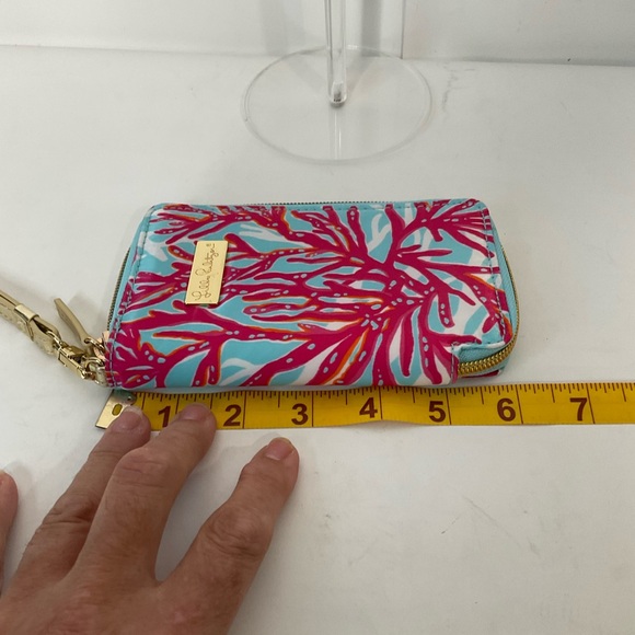 Lily Pulitzer Tiki Palm Design Wristlet Wallet Phone Case Pink Blue Zip Close - Picture 15 of 16